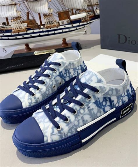 dior men's low top sneakers|christian dior sneakers b23.